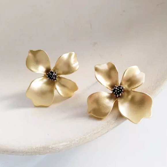 “Riya” Minimalist Cute Teal/Turquoise Gold Floral Stud Minimalist Cute Earrings - Picture 11 of 11